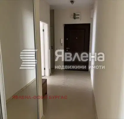 Снимка 4 — Тристаен апартамент в Славейков, Бургас с две тераси