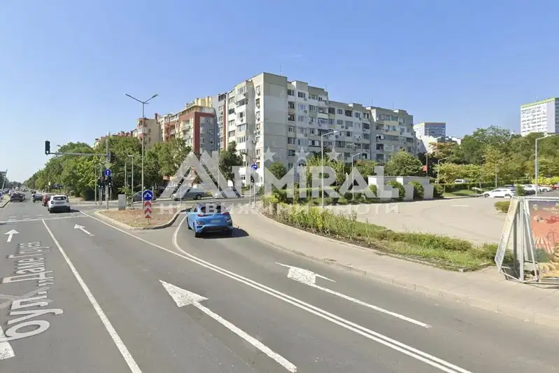 3-bedroom apartment in Burgas, Slaveikov