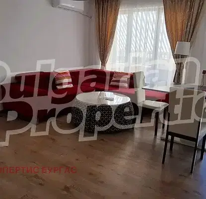 Снимка 2 — Тристаен апартамент с тераса и паркоместа в кв. Ветрен, Бургас