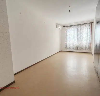 Photo 2 — Two-room apartment in Vazrazhdane with southeast aspect in Burgas