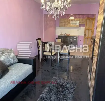 Снимка 4 — Тристаен апартамент с две тераси в Възраждане, Бургас