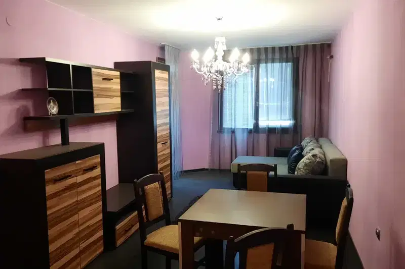 Тристаен апартамент с две тераси в кв. Възраждане, Бургас