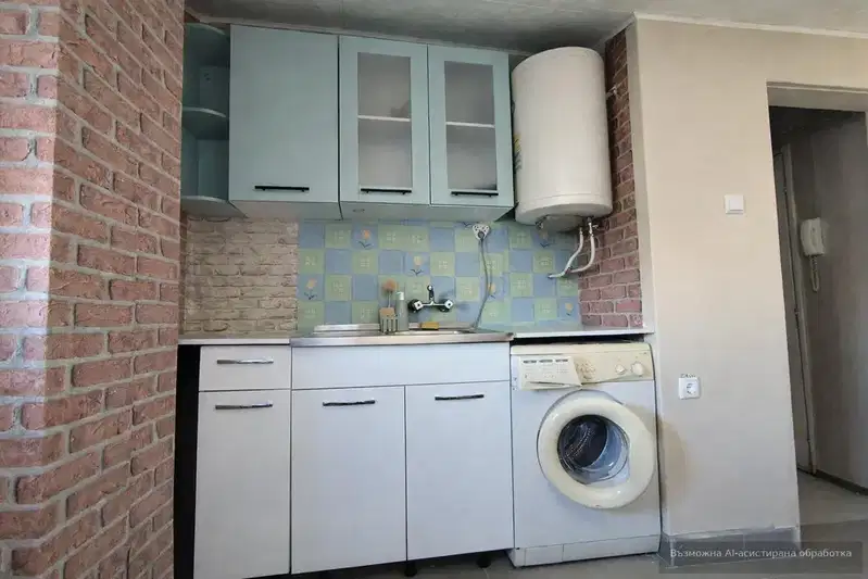 Двустаен апартамент с южно изложение в ж.к. Възраждане, Бургас