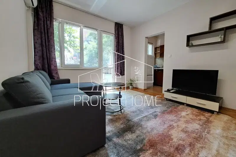 Two-room apartment with parking space in the centre of Burgas, Vazrazhdane