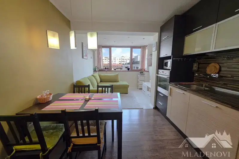 Three-room apartment with terrace in Vazrazhdane residential complex, Burgas