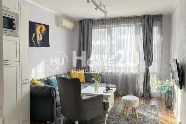 Two-room apartment in Zornitsa, Burgas with amenities in Perla complex