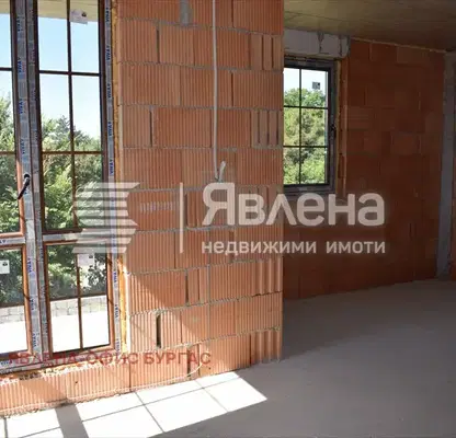 Снимка 2 — Двустаен апартамент в Бургас, Царево