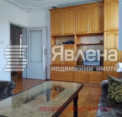 Снимка 3 — Тристаен апартамент в Бургас, Царево