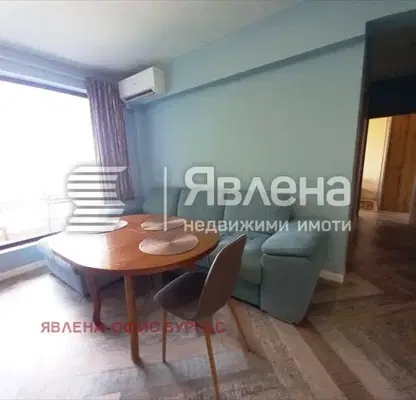 Снимка 4 — Тристаен апартамент с две тераси в Царево, ново строителство