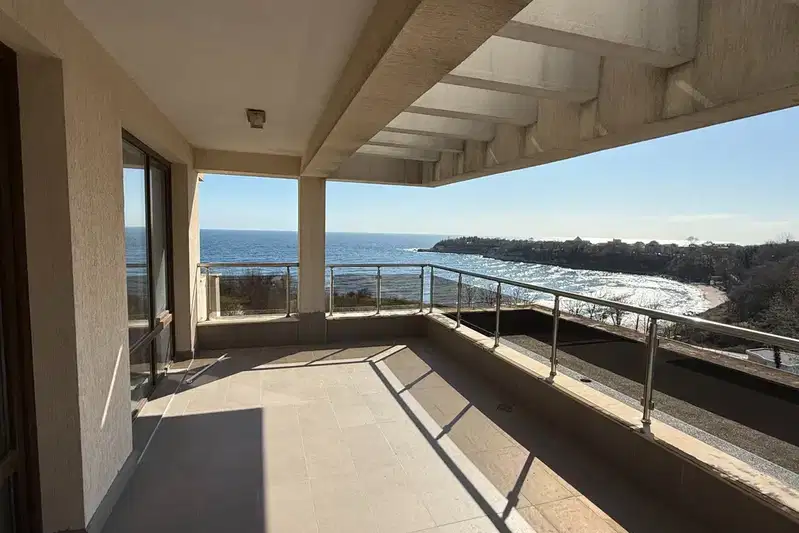 3-bedroom apartment in Burgas, Carevo