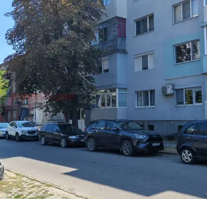 Снимка 2 — 4-стаен апартамент в Димитровград с южно изложение