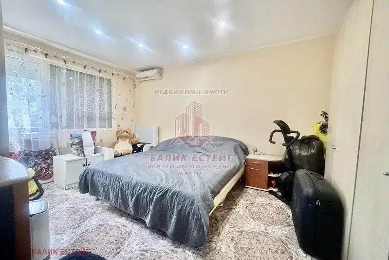 Двустаен апартамент в Добрич, Балик