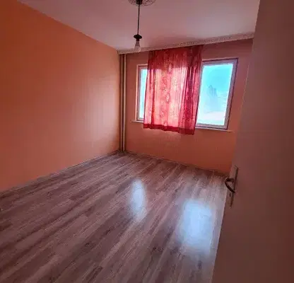 Photo 4 — 2-bedroom apartment in Dobrich, Centyr