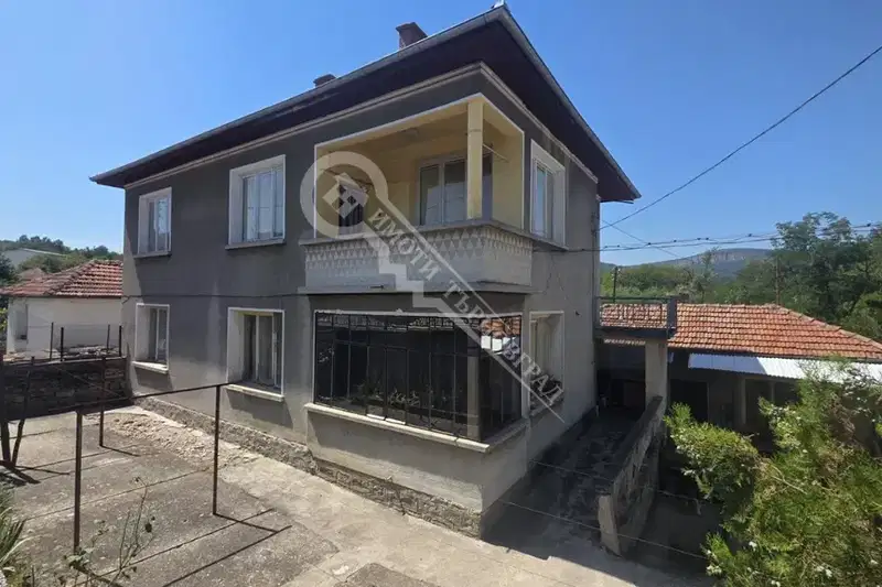 4-bedroom apartment in Gabrovo, Dryanovo