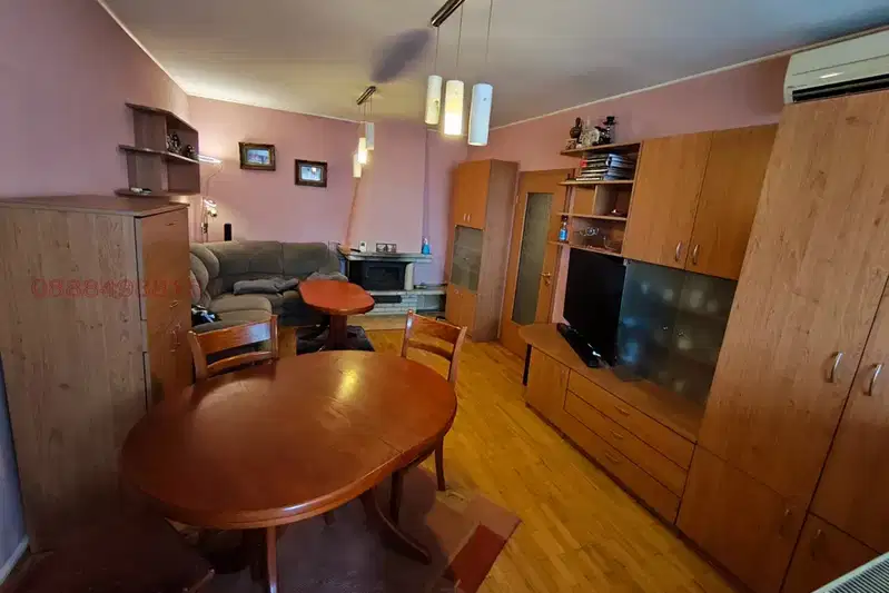 3-room apartment with terrace in Elin Pelin