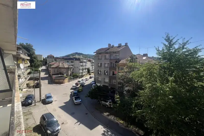 3-bedroom apartment in Gabrovo, Centyr