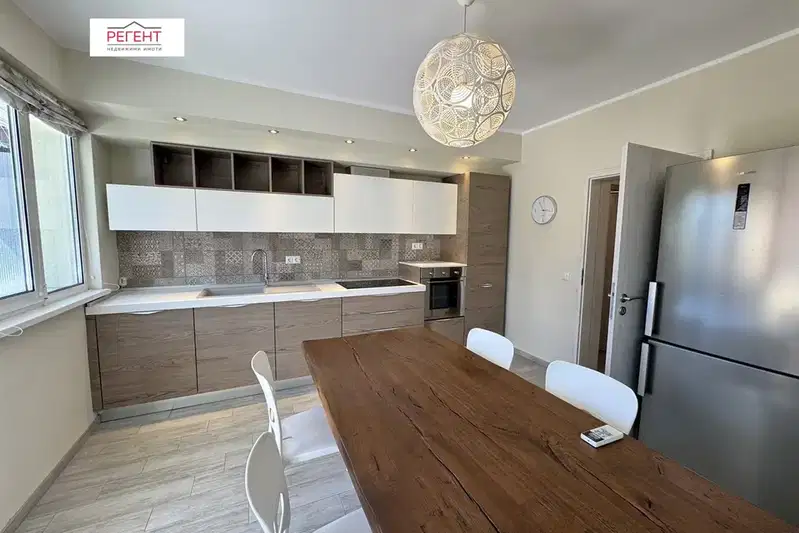 3-bedroom apartment in Gabrovo, Centyr