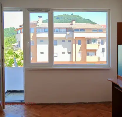 Photo 4 — 3-bedroom apartment in Gabrovo, Tlychnici