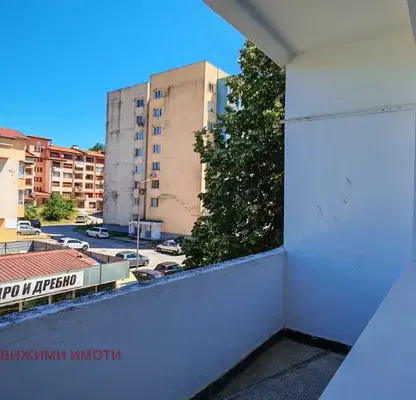 Photo 5 — 3-bedroom apartment in Gabrovo, Tlychnici