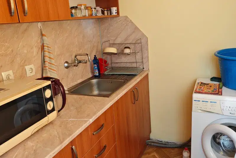 Three-room apartment in Gorna Oryahovitsa with brick construction