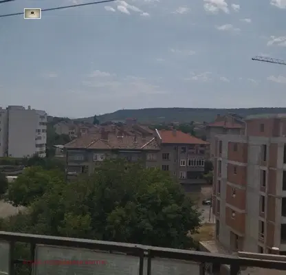 Снимка 2 — Тристаен апартамент с две тераси в кв. Пролет, Горна Оряховица