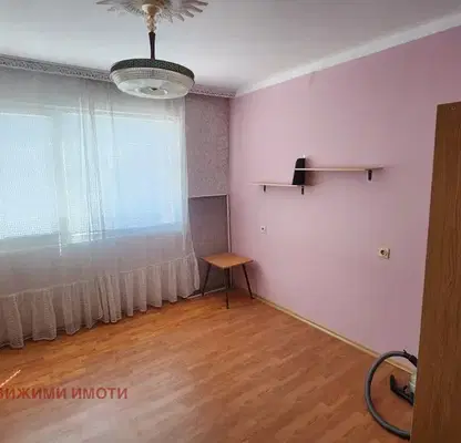 Снимка 3 — Тристаен апартамент с две тераси в кв. Пролет, Горна Оряховица