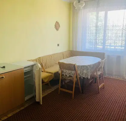 Снимка 3 — Просторен 4-стаен апартамент в гр. Гулянци с гараж