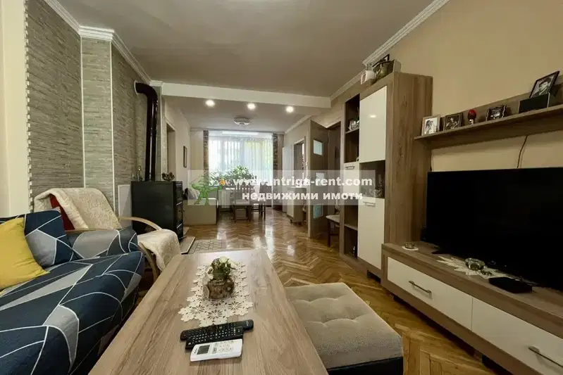 3-bedroom apartment in Haskovo, Lyuben Karavelov