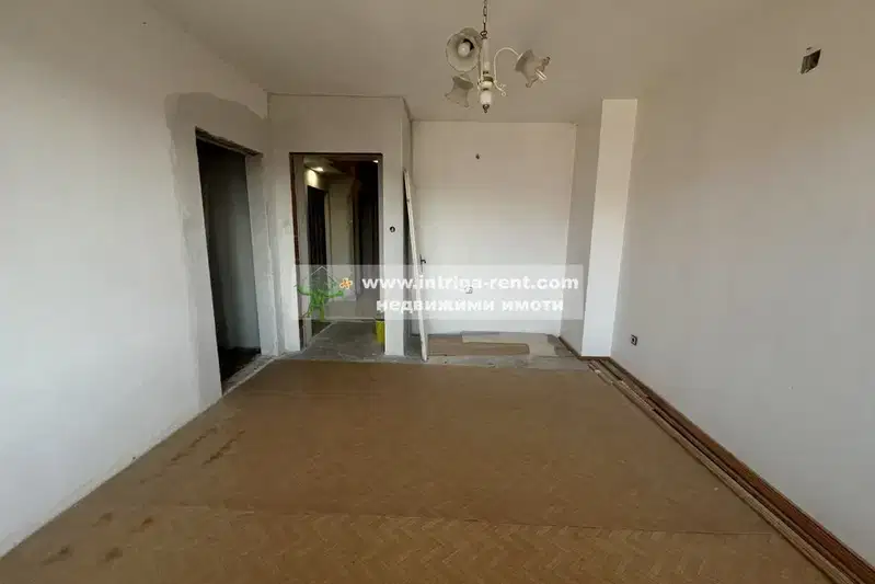 3-bedroom apartment in Haskovo, Mladejki Hylm