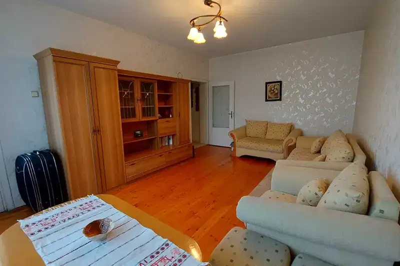 4-bedroom apartment in Haskovo, Uchilishtni