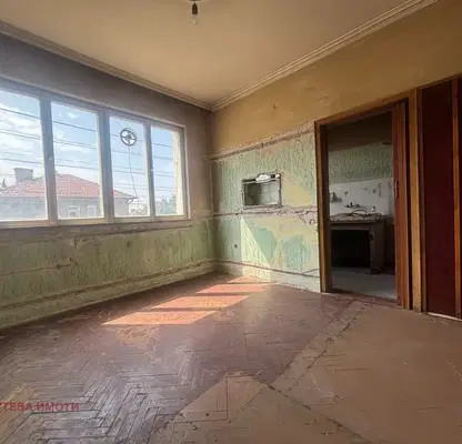 Снимка 5 — Многостаен апартамент 4 стаи в Карлово с тераса