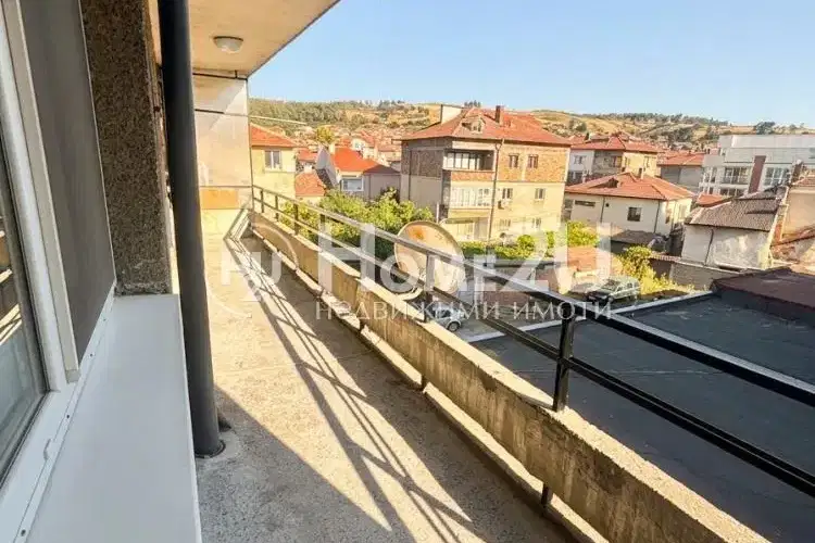 3-bedroom apartment in Burgas, Karnobat