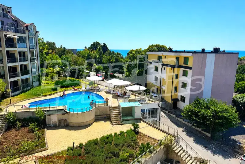 Three-room apartment with sea view in Kavarna