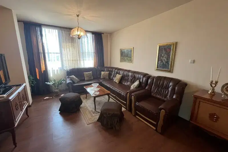 3-bedroom apartment in Oblast Stara Zagora, Kazanlyk