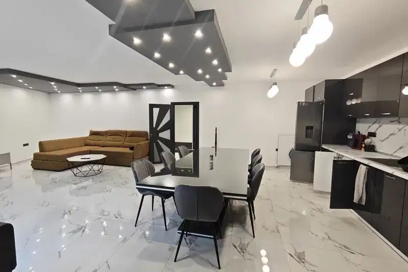4-bedroom apartment in Stara Zagora, Kazanlyk