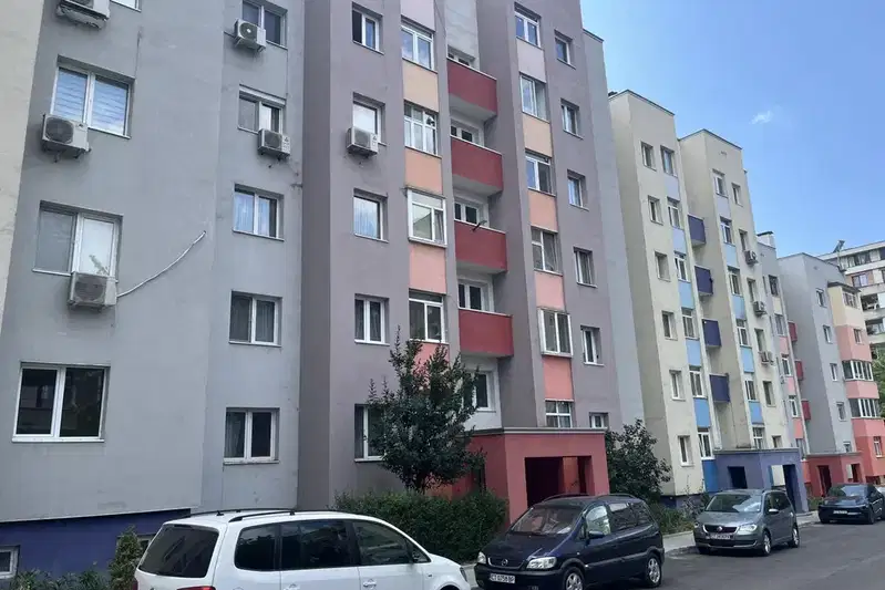 4-bedroom apartment in Stara Zagora, Kazanlyk