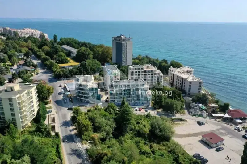 Двустаен апартамент в к.к. Чайка