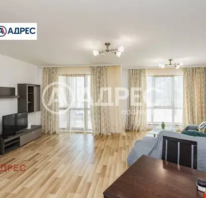 Снимка 2 — Двустаен апартамент с морска панорама в к.к. Чайка, Варна