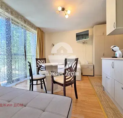 Photo 4 — One-room apartment with pool view in Sunny Beach