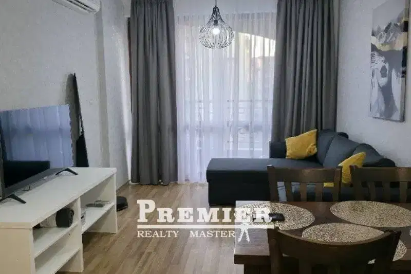 Two-room apartment with terrace in Sunny Beach resort, Chaika