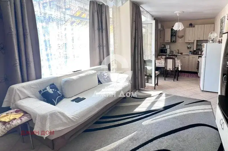 Тристаен апартамент в Бургас, к.к. Слънчев бряг