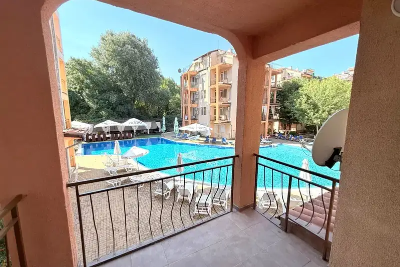 Three-room apartment with pool view in Sunny Beach