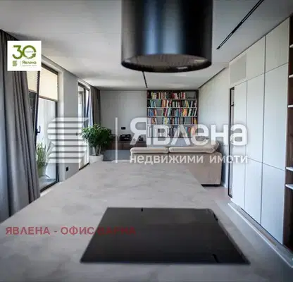 Снимка 2 — Многостаен апартамент в к.к. Св.Св. Константин и Елена