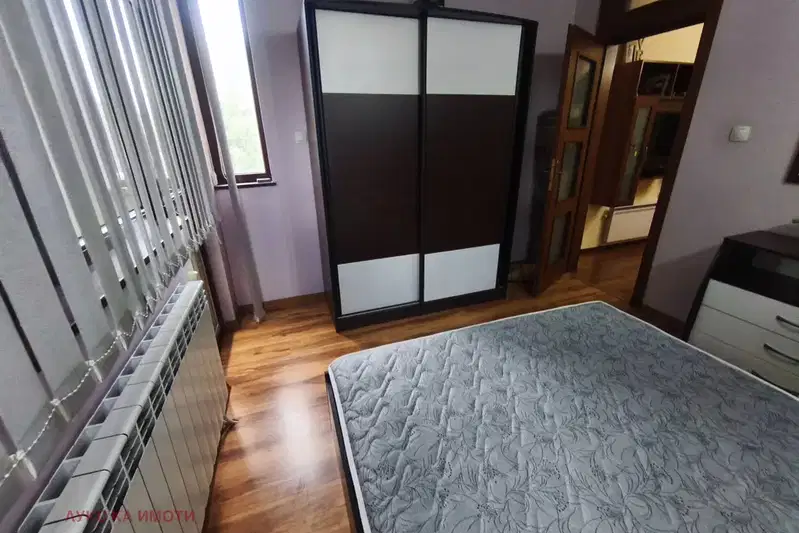 3-bedroom apartment in Kyrdjali, Centyr
