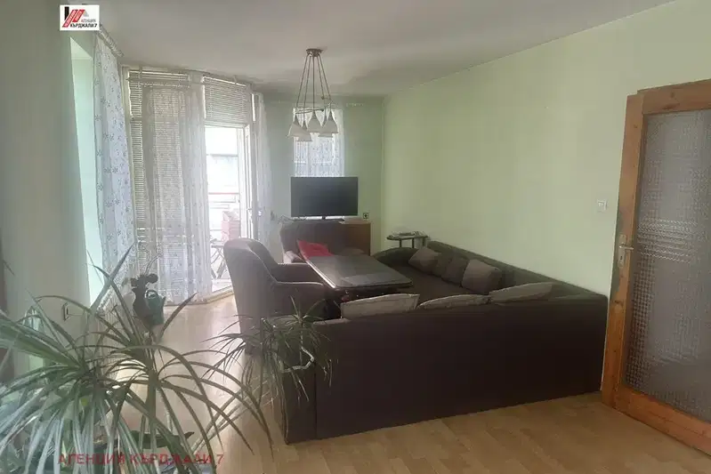 4-bedroom apartment in Kyrdjali, Centyr