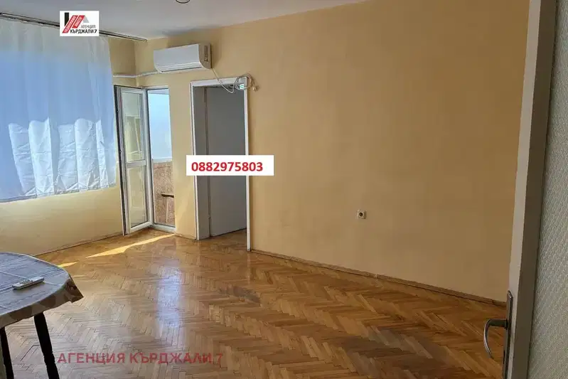 Двустаен апартамент в Кърджали, Студен кладенец