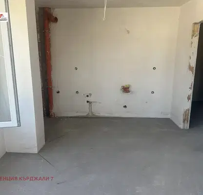 Снимка 3 — Двустаен апартамент в Кърджали, Възрожденци с тераса