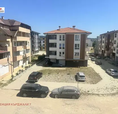 Снимка 4 — Двустаен апартамент в Кърджали, Възрожденци с тераса
