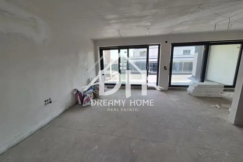 3-bedroom apartment in Kyrdjali, Vyzrojdenci