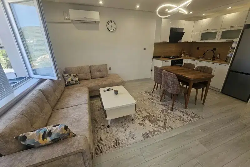 2-bedroom apartment in Kyrdjali, Vyzrojdenci